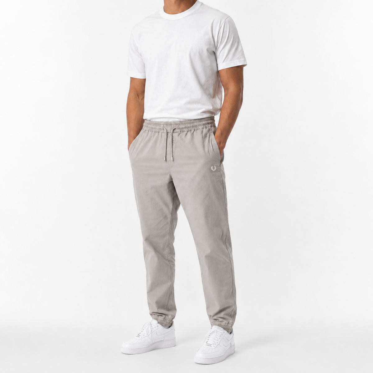 Joggers Fred Perry / logo brodat / gri / relaxed fit