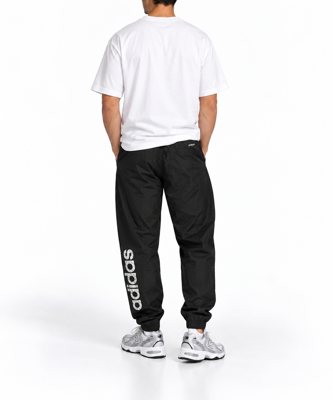 Pantaloni Adidas Originals nylon joggers / logo print / relaxed fit